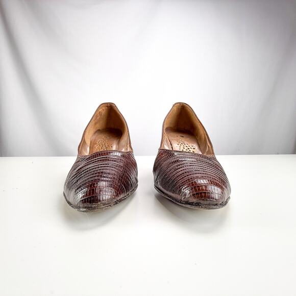 1950's Brown Lizard Size 6.5 Pumps - Picture 2 of 8